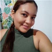 Prefesor de preescolar refuerzo y ayudo con tareas manualidades y motricidad fina